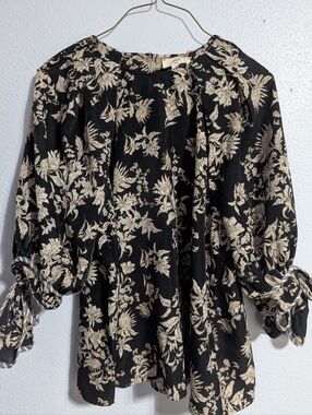 Entro Women's Floral Tie-Sleeve Top - Black and Cream